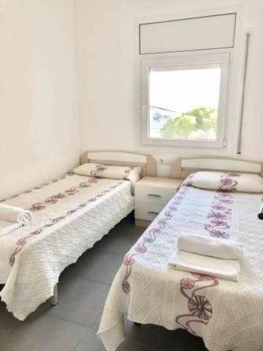Amplio Apartamento Con Jardin En Almadrava Росес Екстер'єр фото